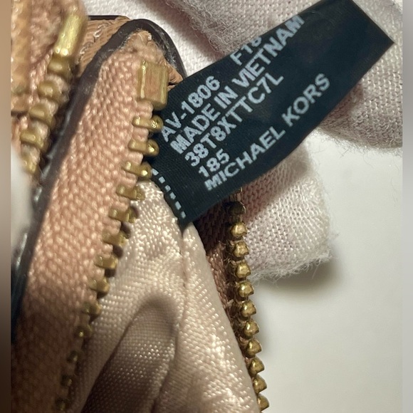 MICHAEL KORS Double Zipper Wristlet/Wallet, 2 compartments, Tan/Camel - Picture 3 of 10